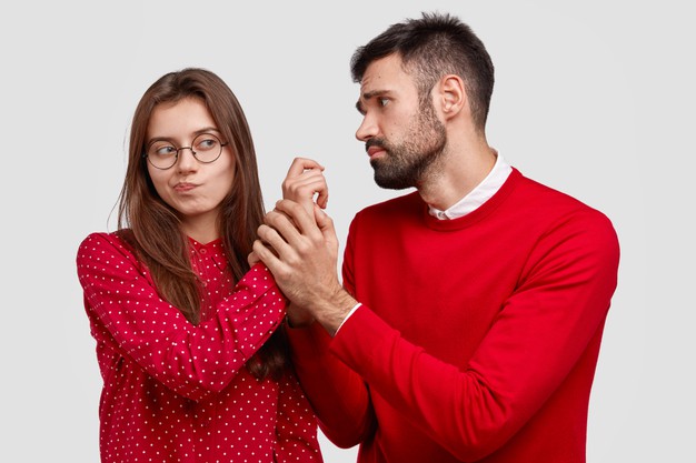 como reconquistar a namorada - erros que fazem ela fugir